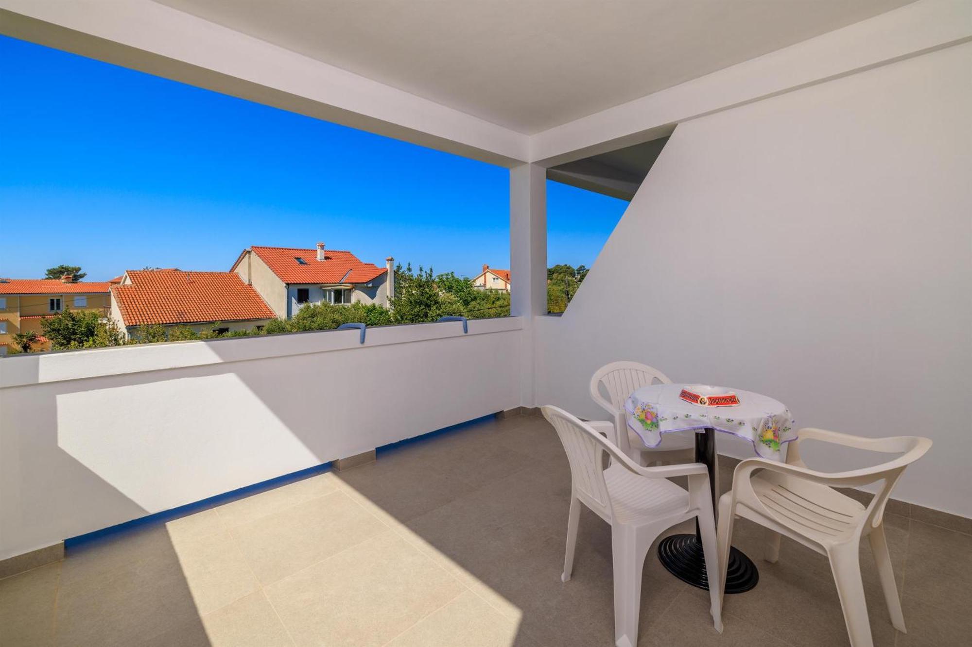 Banjol Rooms Mande מראה חיצוני תמונה